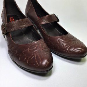 Pikolinos "Olmo" Quilted Mary Janes
